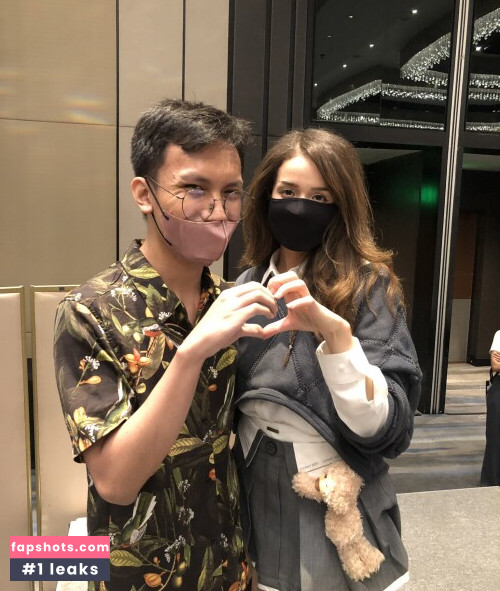 Pokimane gallery photo #2028