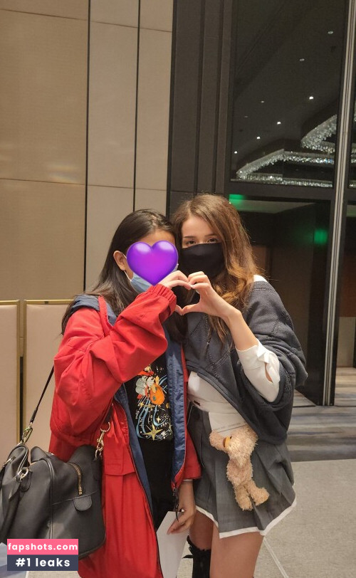 Pokimane gallery photo #2041