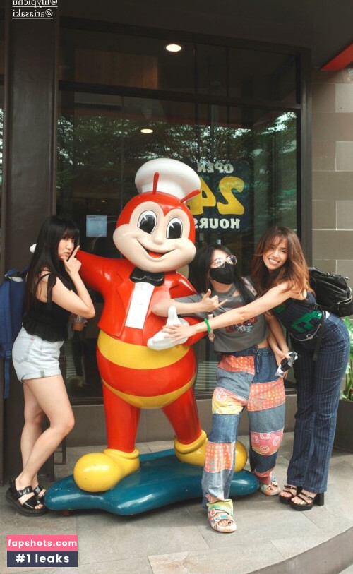 Pokimane gallery photo #2062