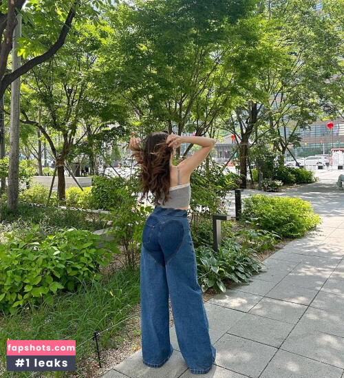 Pokimane gallery photo #2083