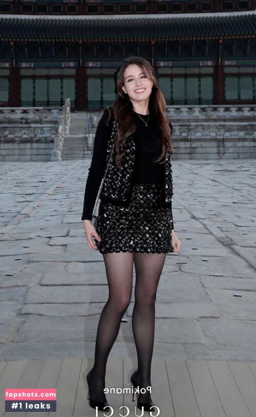 Pokimane gallery photo #2097