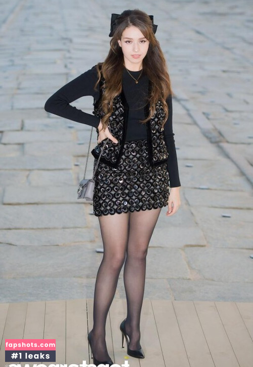 Pokimane gallery photo #2099