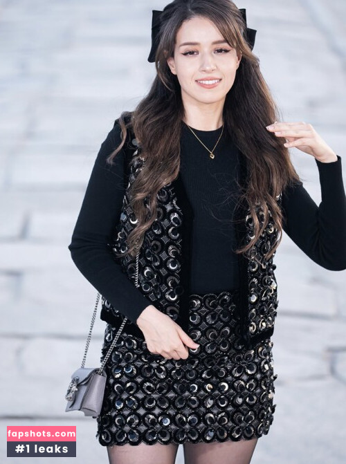 Pokimane gallery photo #2104