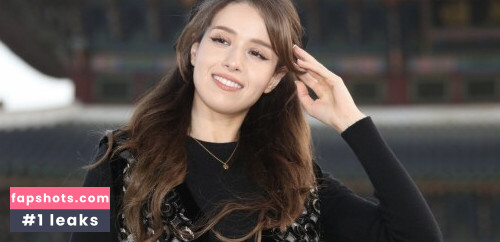 Pokimane gallery photo #2107