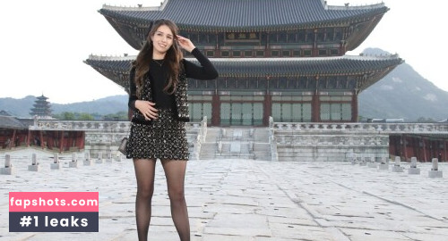 Pokimane gallery photo #2109