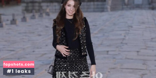 Pokimane gallery photo #2110