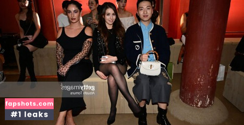 Pokimane gallery photo #2112