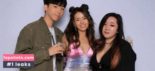 Pokimane gallery photo #2135