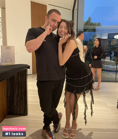 Pokimane gallery photo #2147