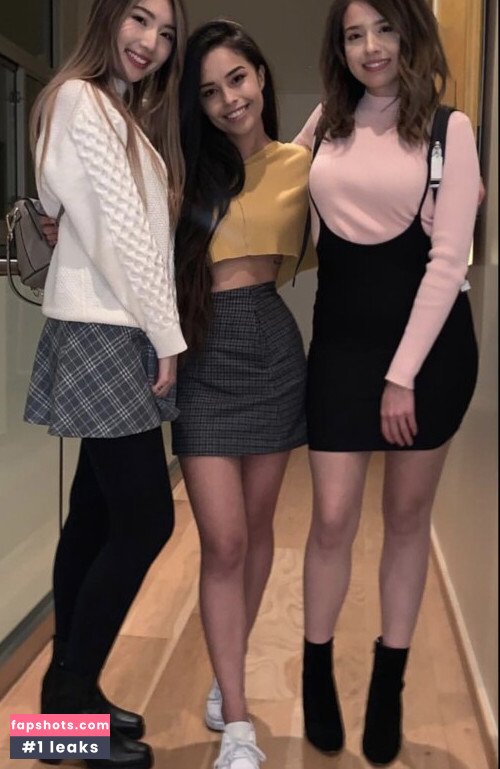 Pokimane gallery photo #2167