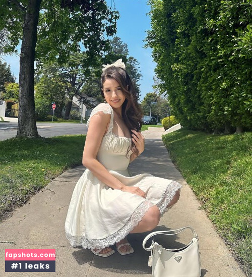 Pokimane gallery photo #2171