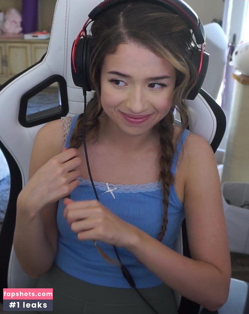 Pokimane gallery photo #2199