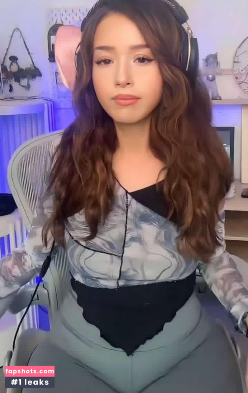 Pokimane gallery photo #2211