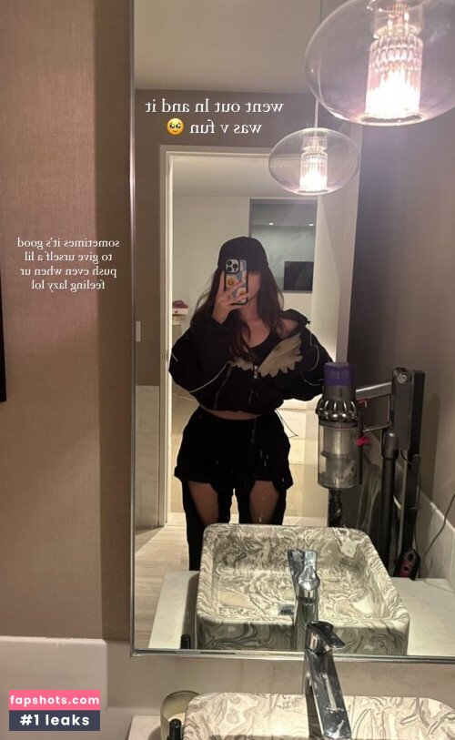 Pokimane gallery photo #2220