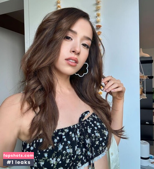 Pokimane gallery photo #2229