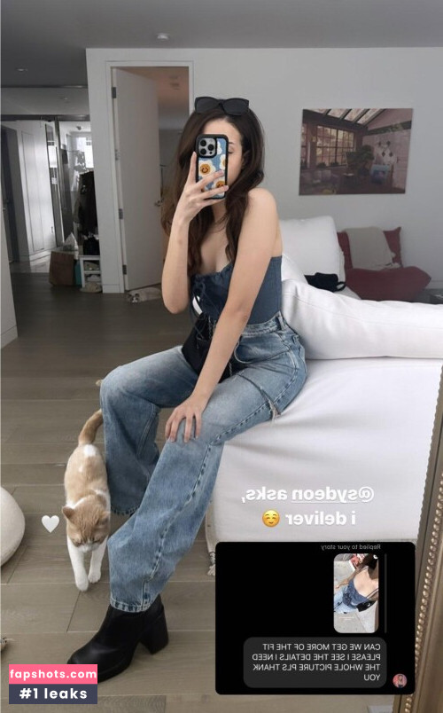 Pokimane gallery photo #2248