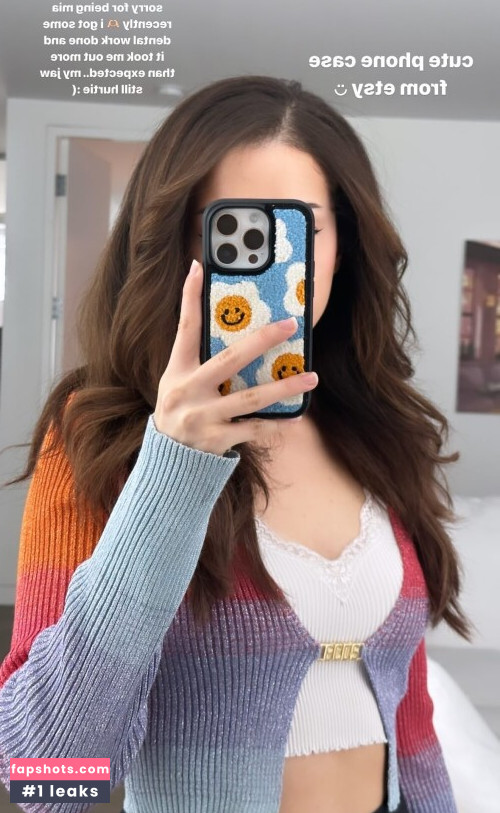 Pokimane gallery photo #2252