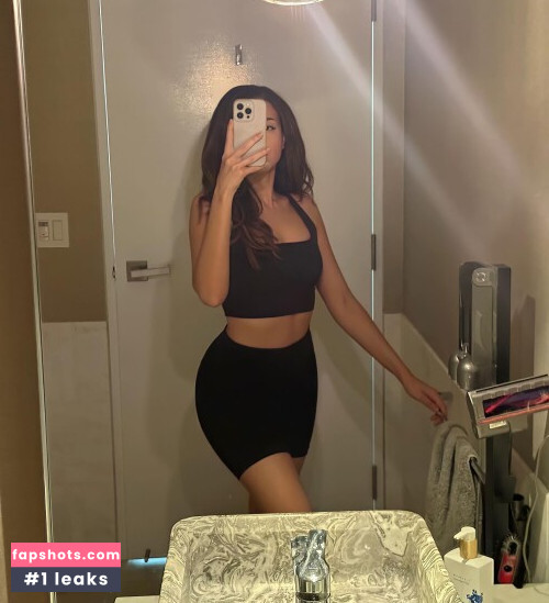 Pokimane gallery photo #2266