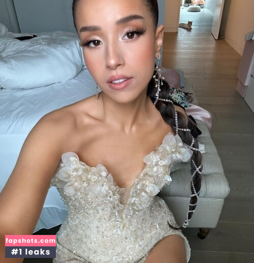 Pokimane gallery photo #2283