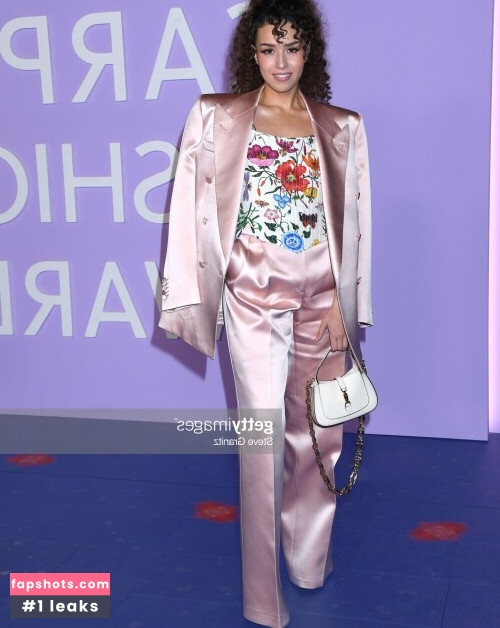 Pokimane gallery photo #2297