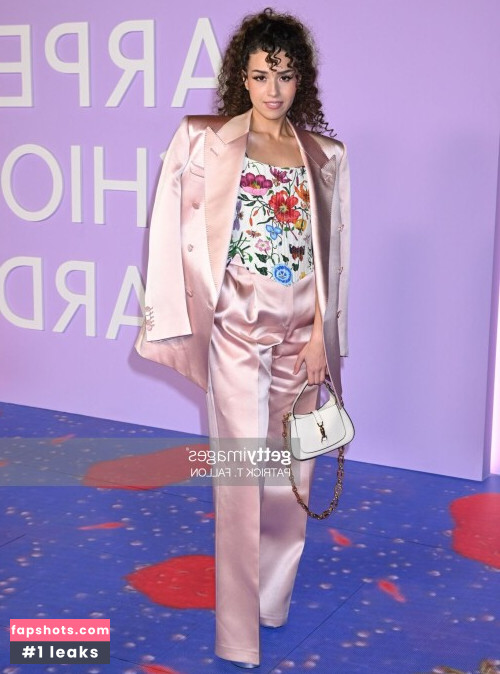 Pokimane gallery photo #2302