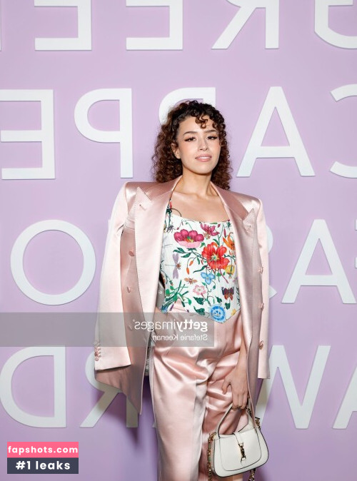 Pokimane gallery photo #2303