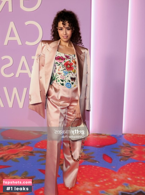 Pokimane gallery photo #2306