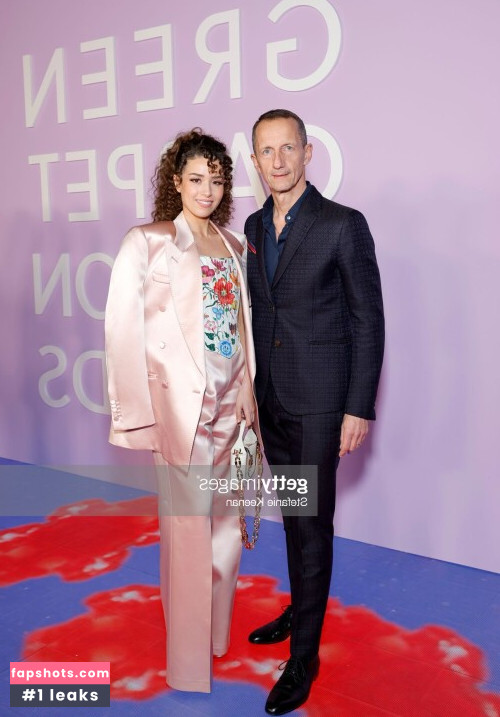 Pokimane gallery photo #2310