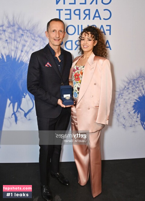 Pokimane gallery photo #2312