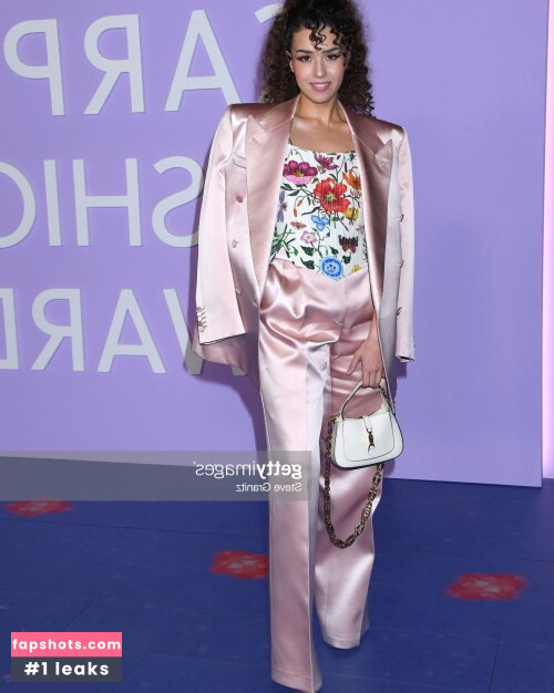 Pokimane gallery photo #2325