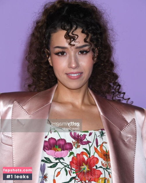 Pokimane gallery photo #2328