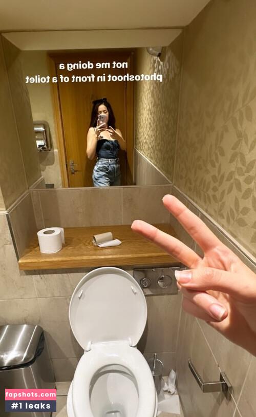 Pokimane gallery photo #2379