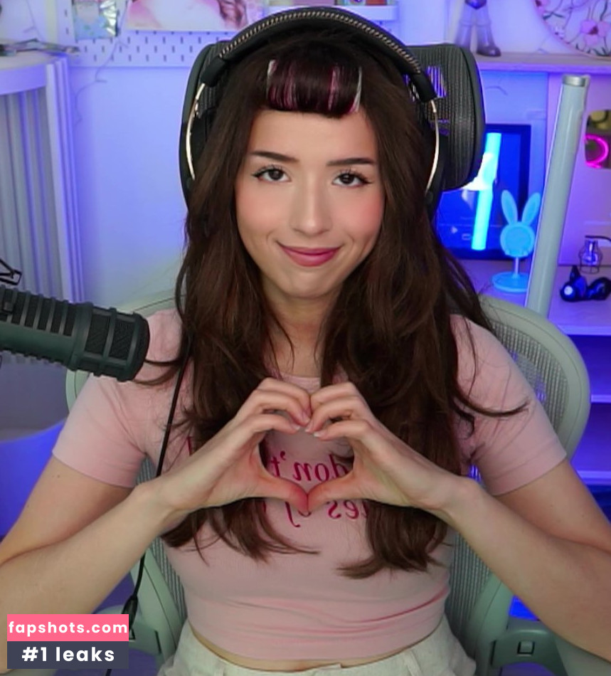 Pokimane gallery photo #2388