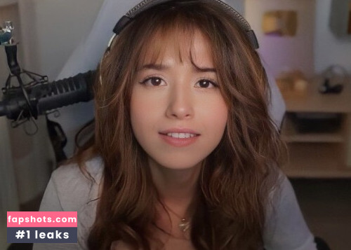 Pokimane gallery photo #2391