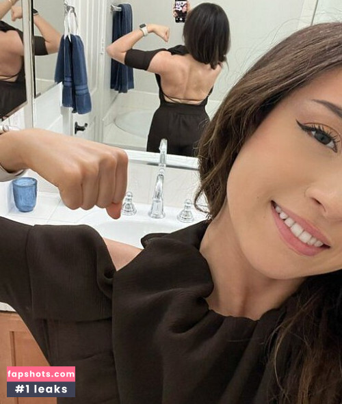 Pokimane gallery photo #2407