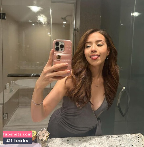 Pokimane gallery photo #2424