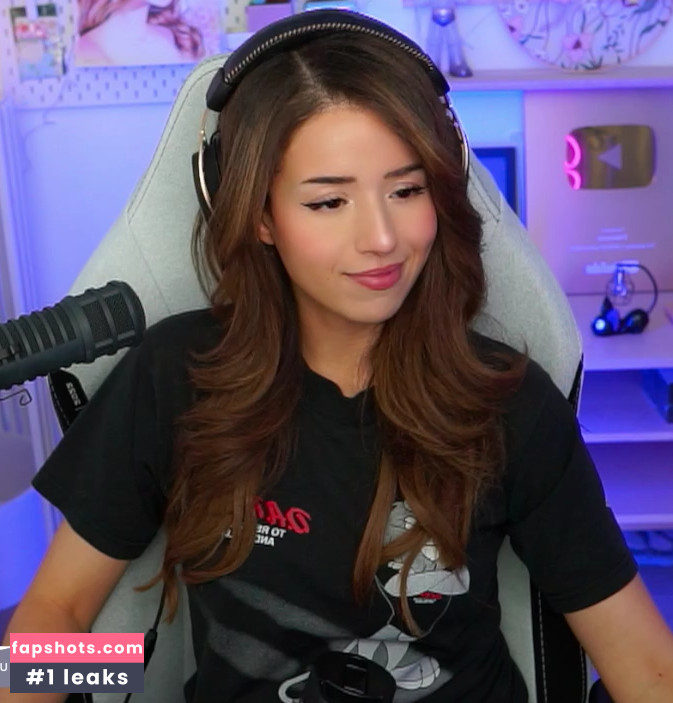 Pokimane gallery photo #2435