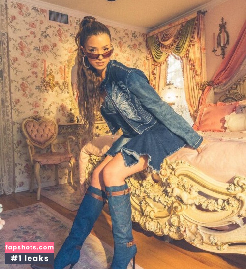 Pokimane gallery photo #2450