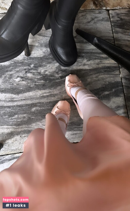 Pokimane gallery photo #2479