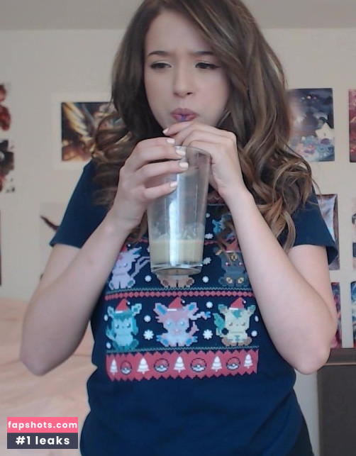 Pokimane gallery photo #2484