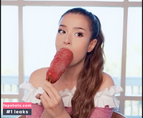 Pokimane gallery photo #2521