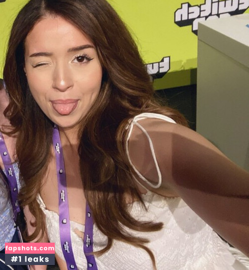 Pokimane gallery photo #2526