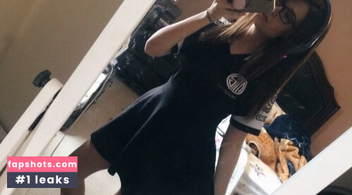 Pokimane gallery photo #2771