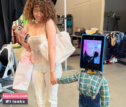 Pokimane gallery photo #2847