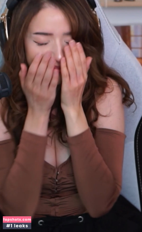 Pokimane gallery photo #2849