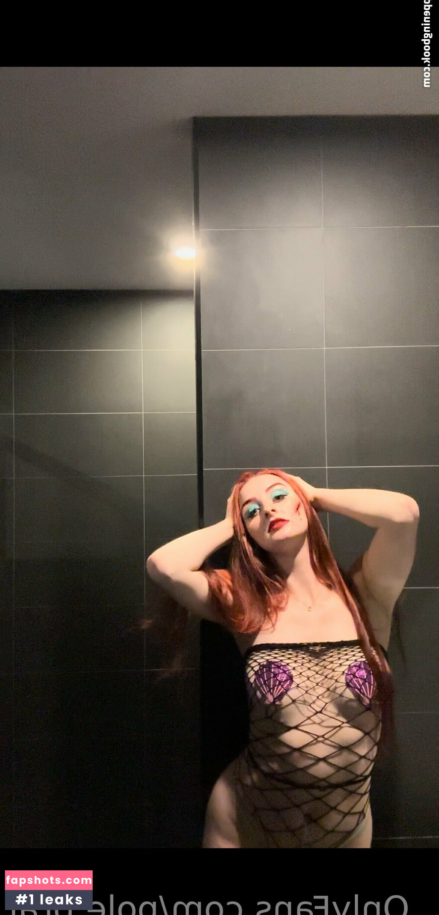 pole.brat nude babe gallery