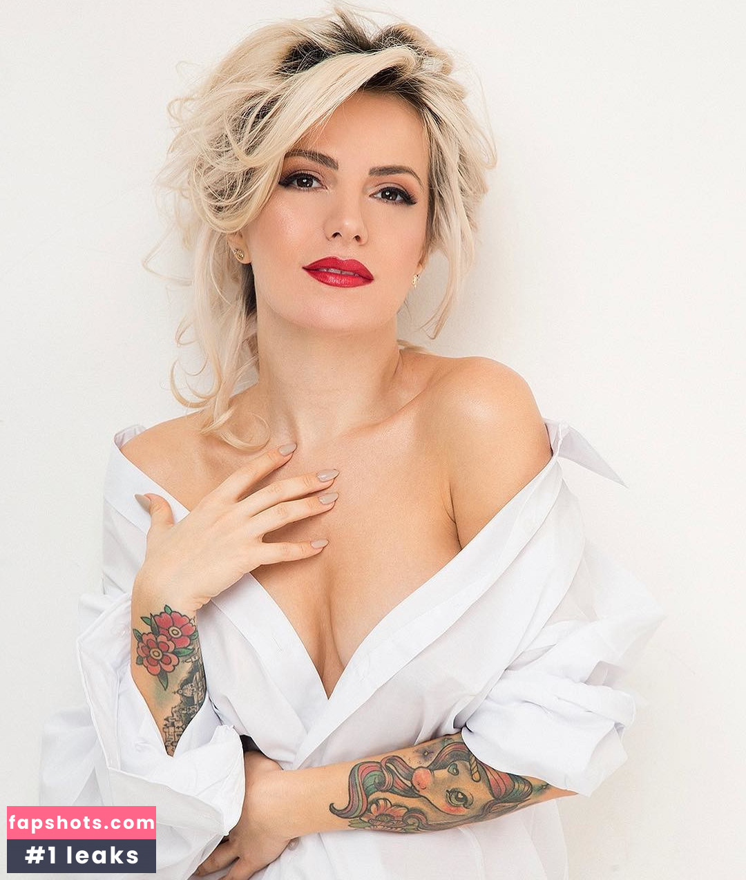 Poli Genova Nahé úniky fotek pouze od fanoušků #2 - Fapshots