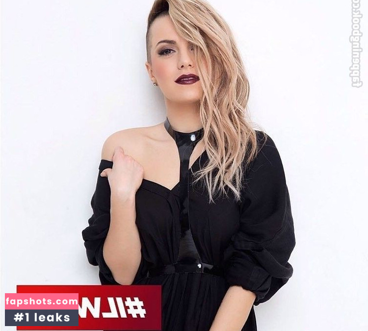 Poli Genova Nahé úniky fotek pouze od fanoušků #12 - Fapshots