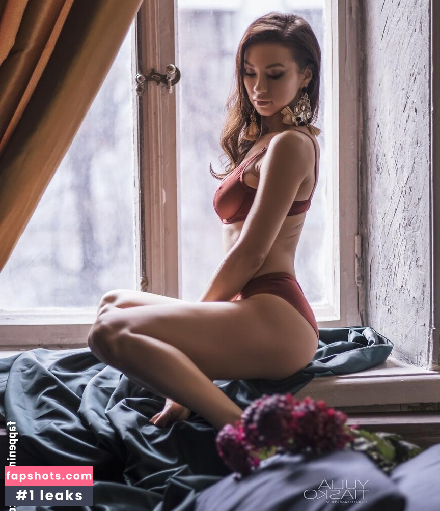 Polina Logunova gallery photo #145