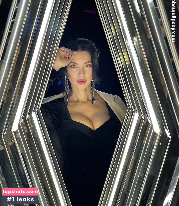 Polina Logunova gallery photo #176